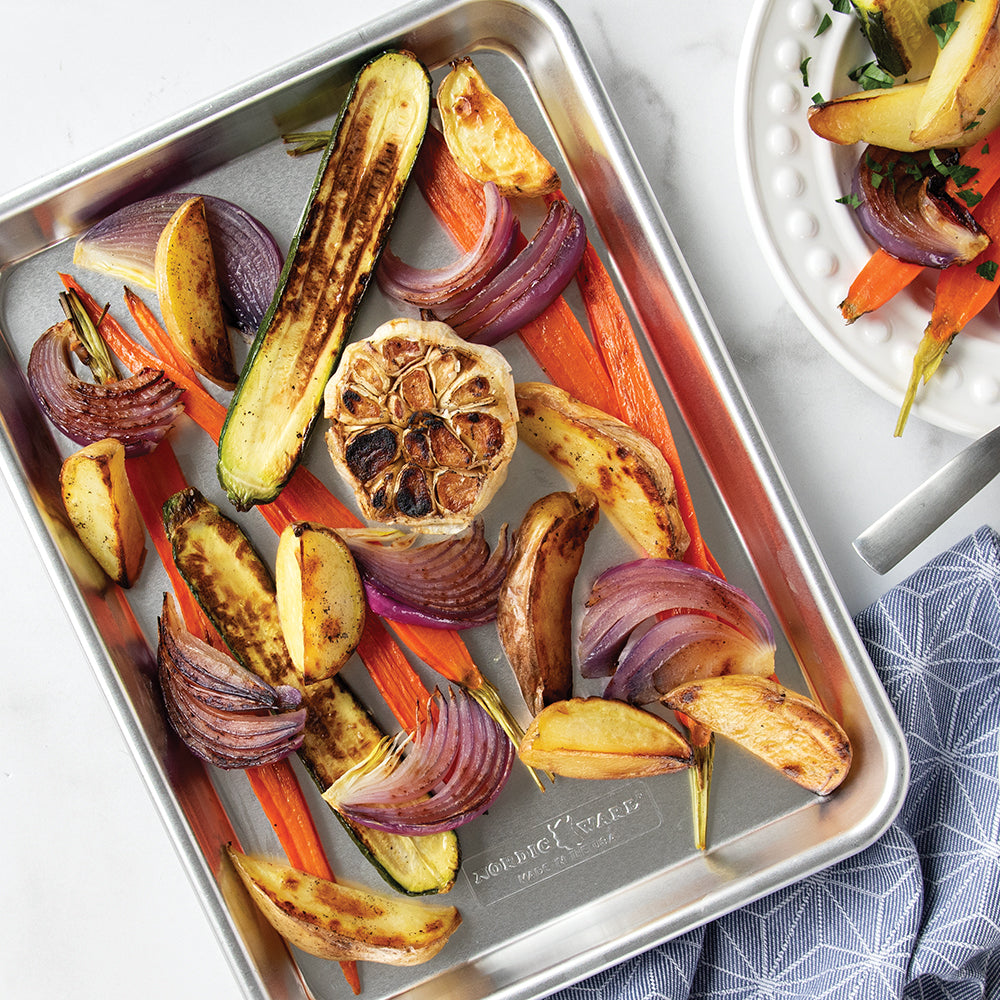 Plaque de cuisson avec couvercle 9" x 13" - Nordic Ware - Accessoire - - La Guilde Culinaire