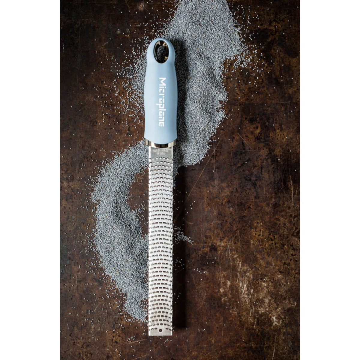 Zesteur-Râpe - Série Premium Classic (Bleu Nuage), Microplane - Microplane - Râpe et zesteur - - La Guilde Culinaire