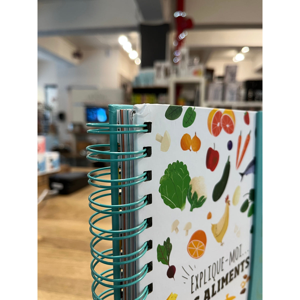 Explique-moi les aliments - 1 coin légèrement abîmé - La Presse Ed. - Livre de cuisine - - La Guilde Culinaire