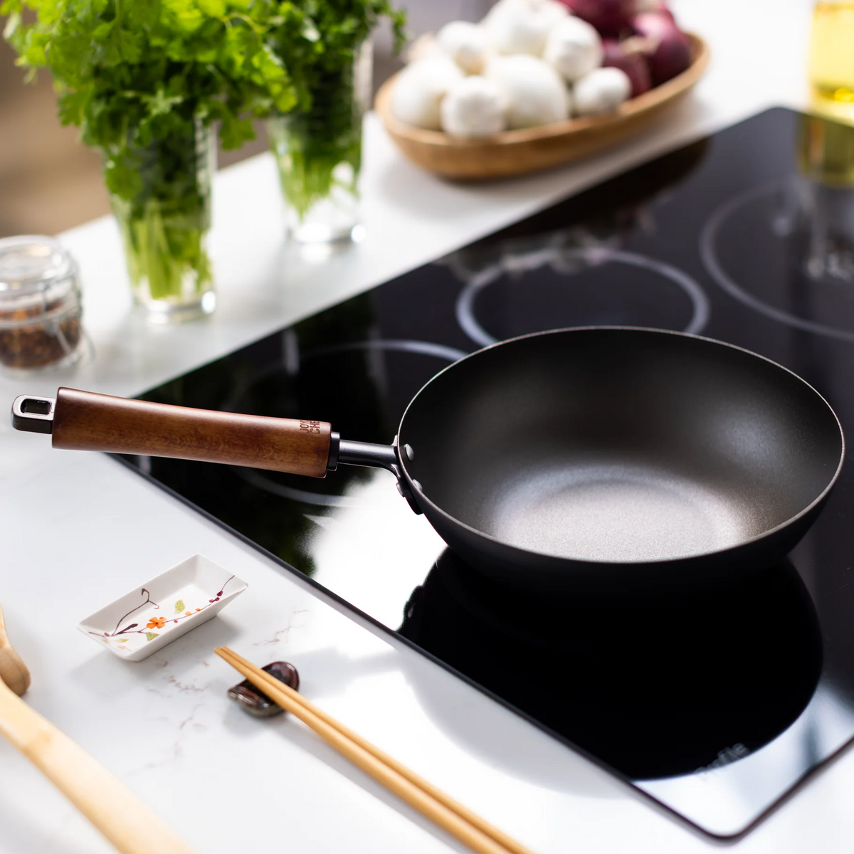 Poêle à frire pré-assaisonnée en acier carbone 9,5 po - Série Classic - Joyce Chen - Poêle à frire - - La Guilde Culinaire