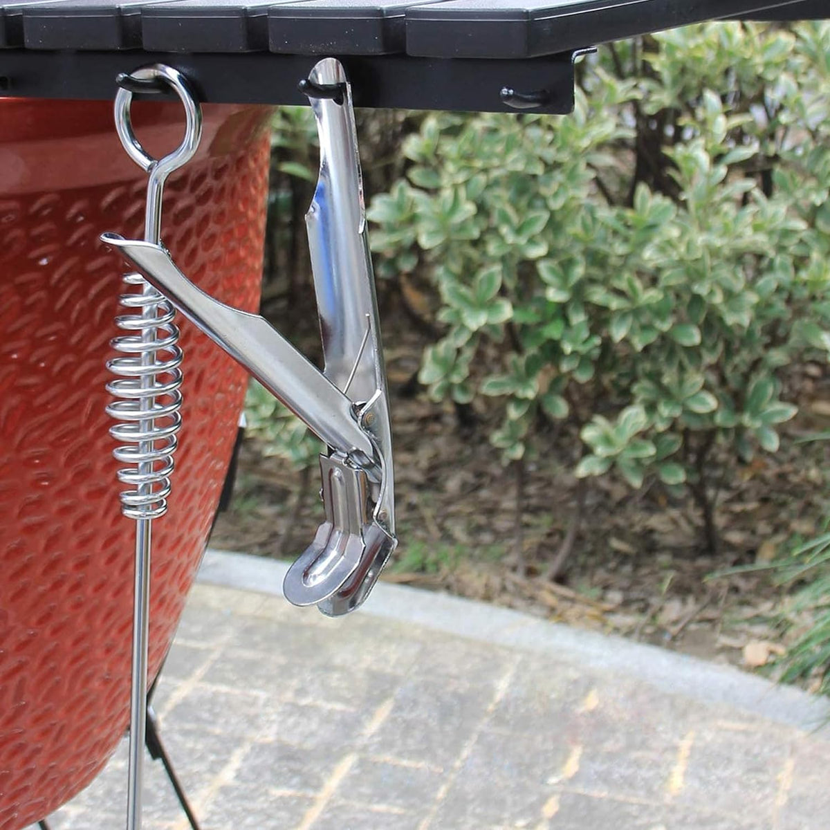 Pince pour la grille - Kamado Joe - Kamado Joe - Pince à BBQ - - La Guilde Culinaire