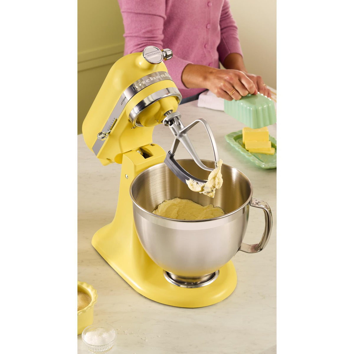 Batteur sur socle KitchenAid 4.7 L (5 pintes) la couleur de l’année 2025 - Beurre - Kitchenaid - Batteur sur socle - - La Guilde Culinaire