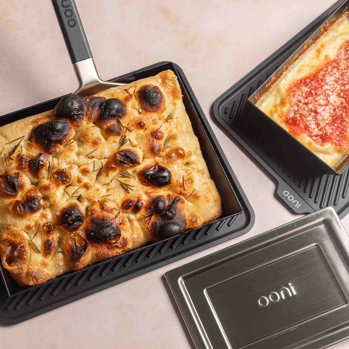 Moule à pizza façon Détroit - Ooni - Plaque à pizza - - La Guilde Culinaire