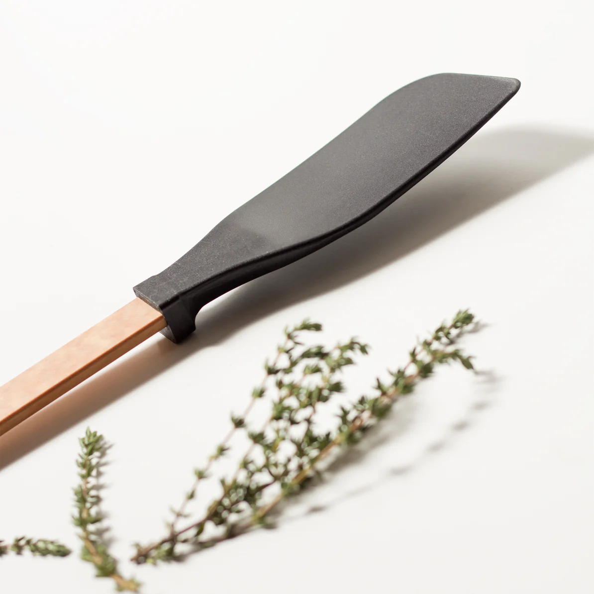 Spatule Sauté/Naturel+Noir 14" - Epicurean - Epicurean - Spatule - - La Guilde Culinaire