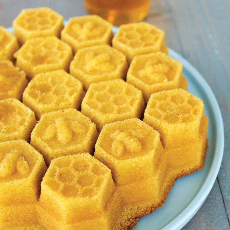 Moule à gâteau Nid d'abeille Toffee - Nordic Ware - Moule à gâteaux - - La Guilde Culinaire
