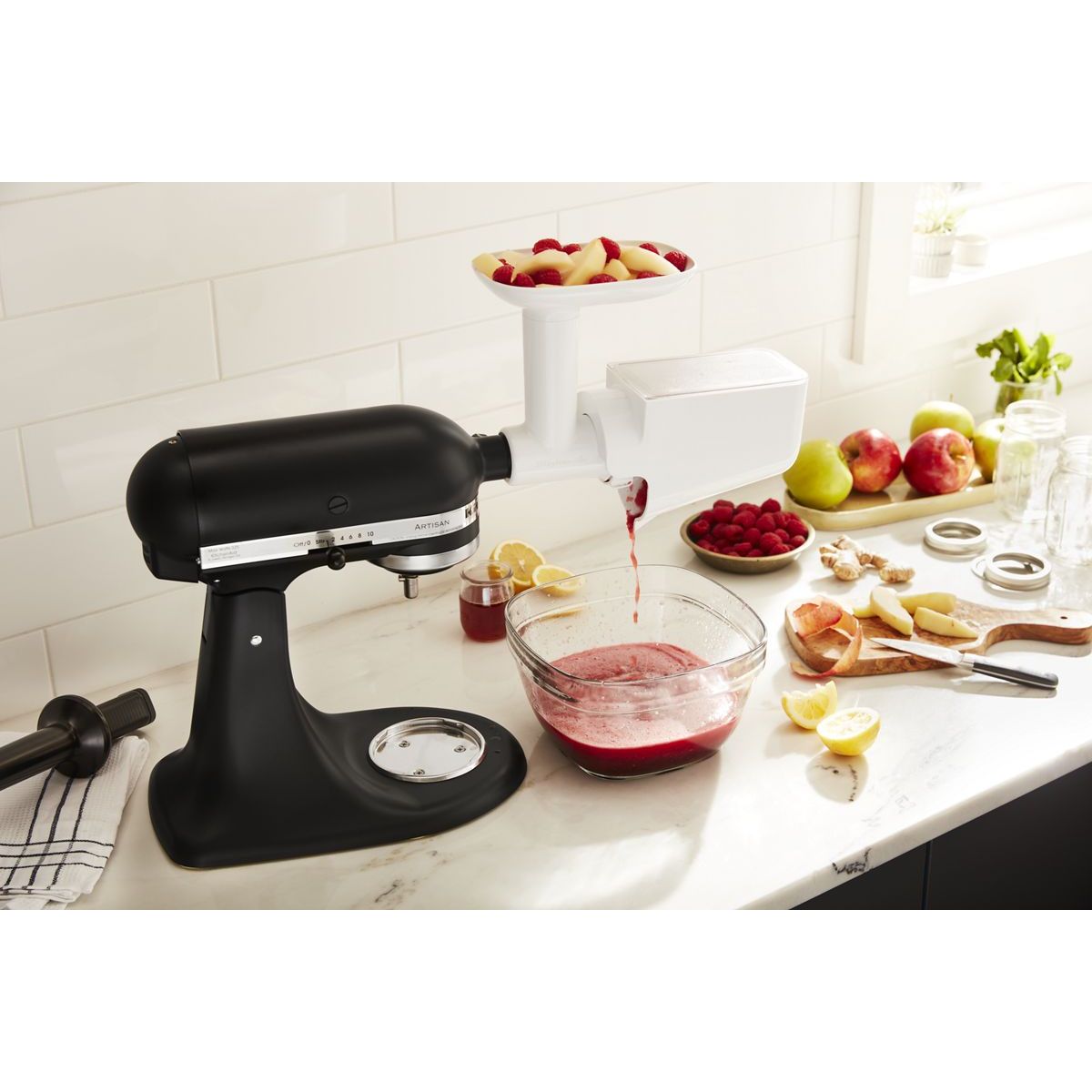 Accessoire Presse-fruits/légumes pour tout batteur sur socle KitchenAid - Kitchenaid - Presse végétale - - La Guilde Culinaire