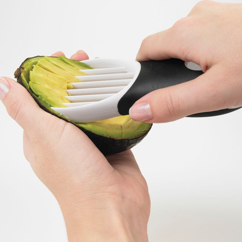 Tranche-avocat 3-en-1 - OXO - Accessoire - - La Guilde Culinaire