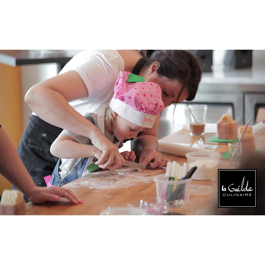 PARENT-ENFANT : DÉCORATION DE GÂTEAUX "LE MINION" - La Guilde Culinaire - Cours - Cours de cuisine - - La Guilde Culinaire
