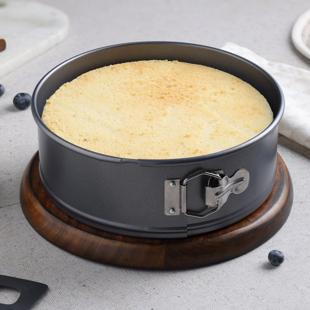 Moule à gâteau antiadhésif - Zyliss - Moule à charnière - - La Guilde Culinaire