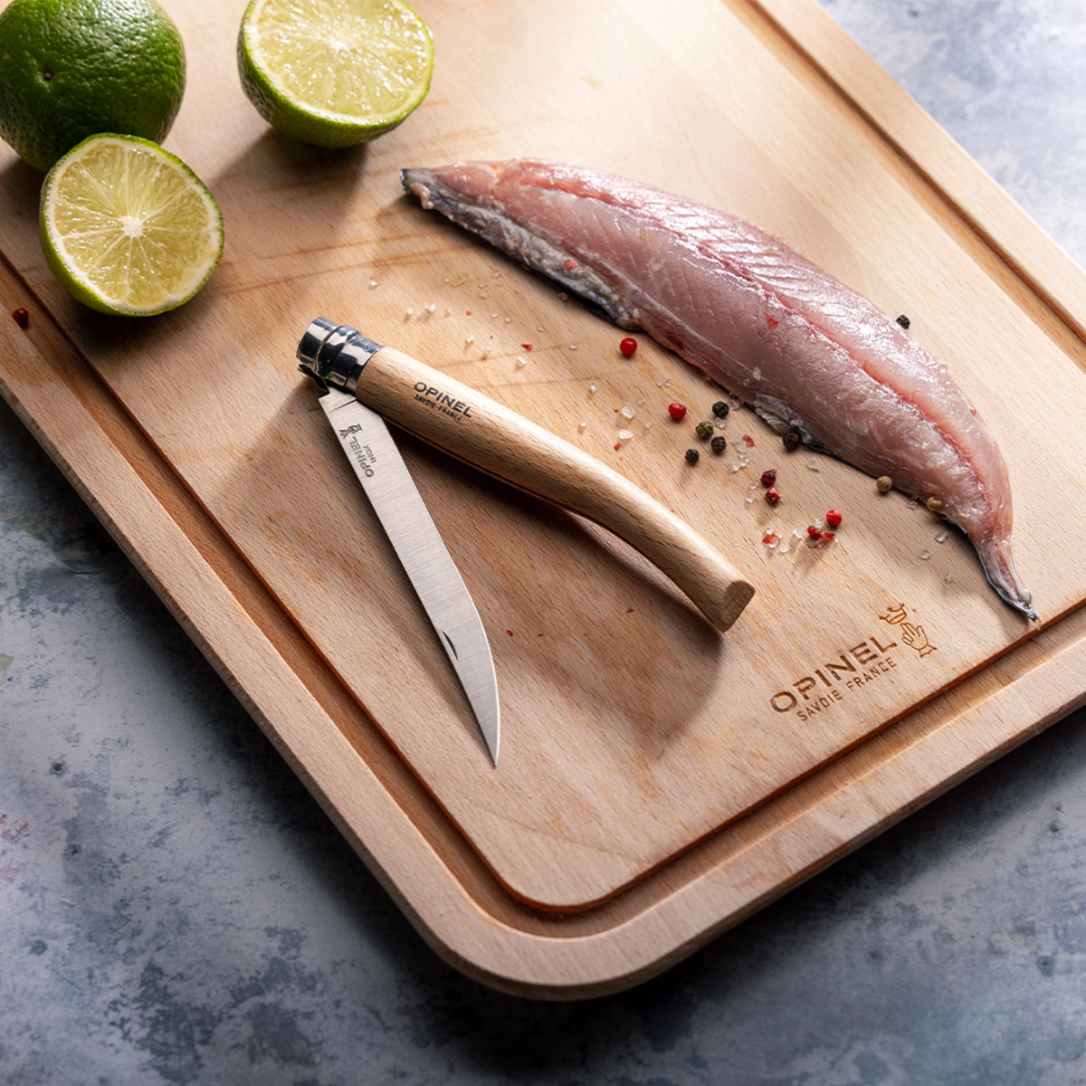 Opinel - N°12 Couteau Effilé Hêtre - Opinel - Couteau parallèle - - La Guilde Culinaire