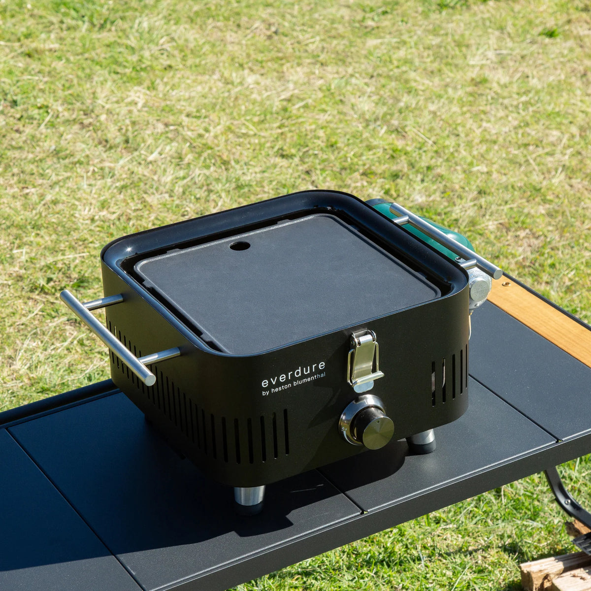 Plaque de cuisson Everdure pour barbecue à gaz portable Cube Proflame 360 - Everdure - Accessoire pour BBQ - - La Guilde Culinaire