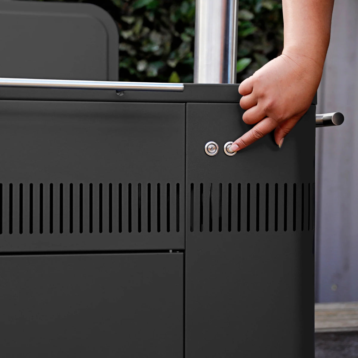 BBQ au charbon de bois HUB - Everdure - Everdure - BBQ - - La Guilde Culinaire