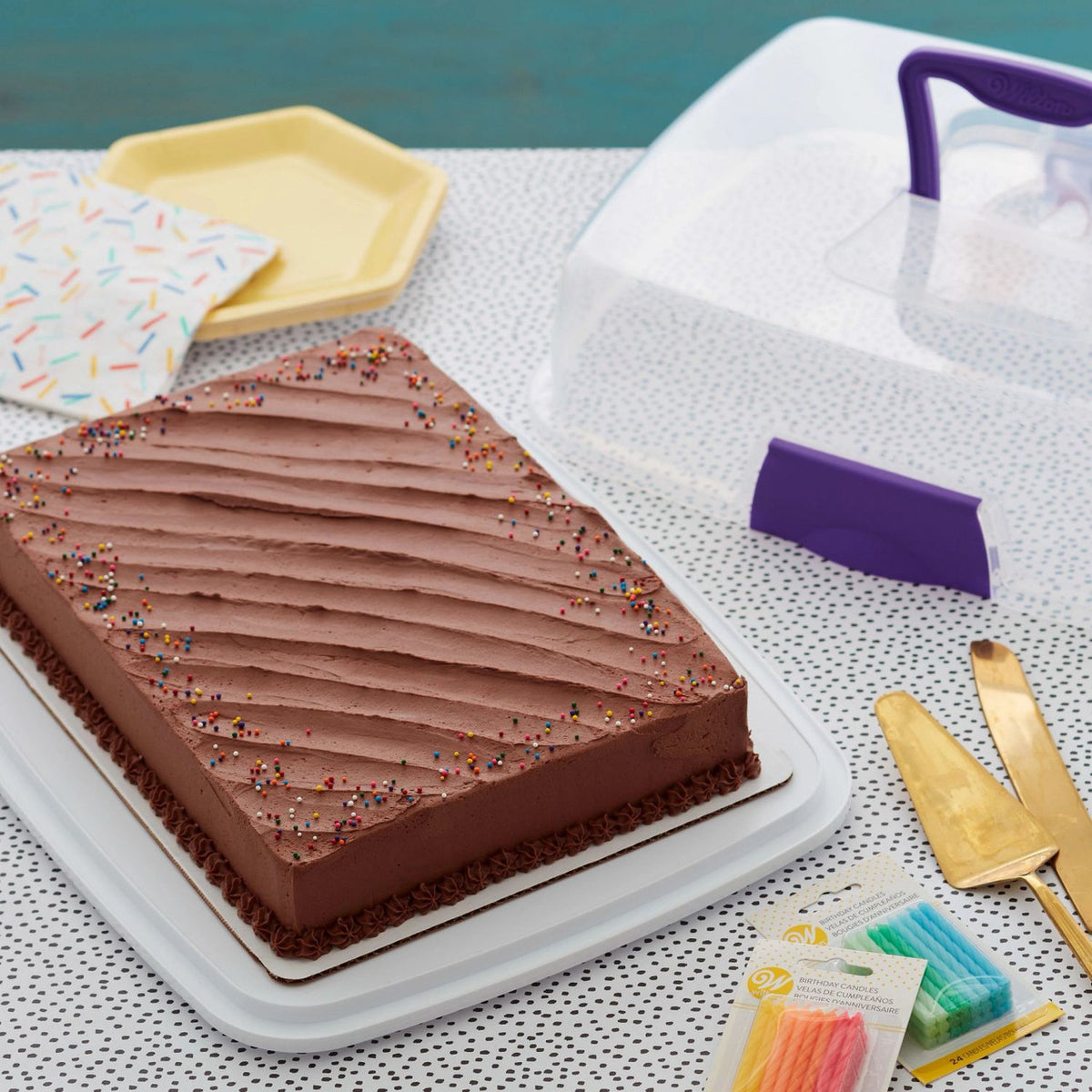 Porte-gâteaux et cupcakes oblong - Contenant à cupcakes - Wilton - Porte gâteaux - - La Guilde Culinaire