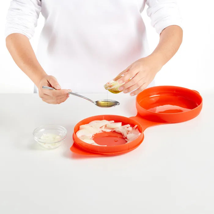 Moule à omelette Espagnol en silicone (Rouge) * - Lékué - Cuiseur à oeufs - - La Guilde Culinaire