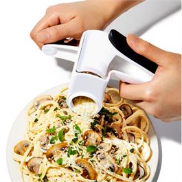 Râpe à fromage rotative    - OXO - Accessoire -  - La Guilde Culinaire