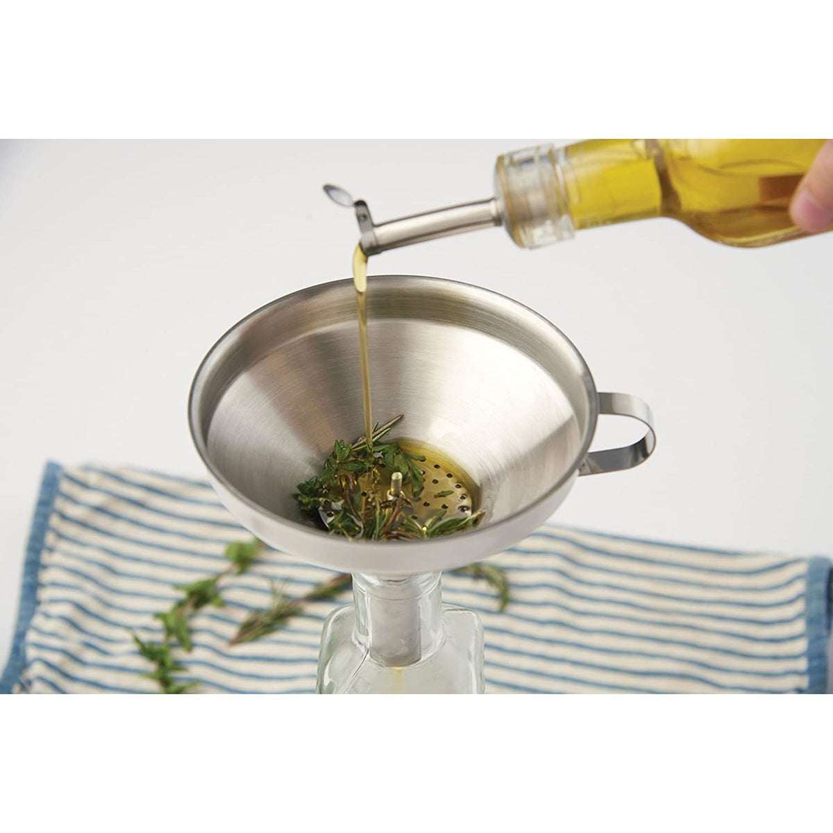 Entonnoir avec passoire 5'' diametre    - Fox Run - Entonnoir -  - La Guilde Culinaire